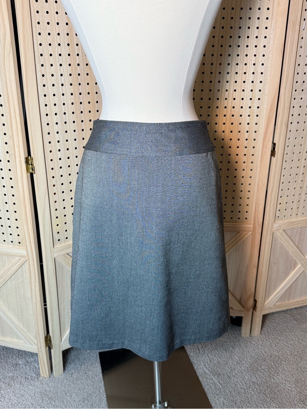 Geoffrey Beene Sport Gray Stretch Pleated A Line Skirt Size 6 Career Preppy - Picture 2 of 10